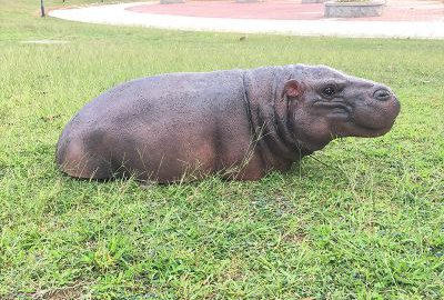 半身小河馬玻璃鋼仿真草坪動物擺件